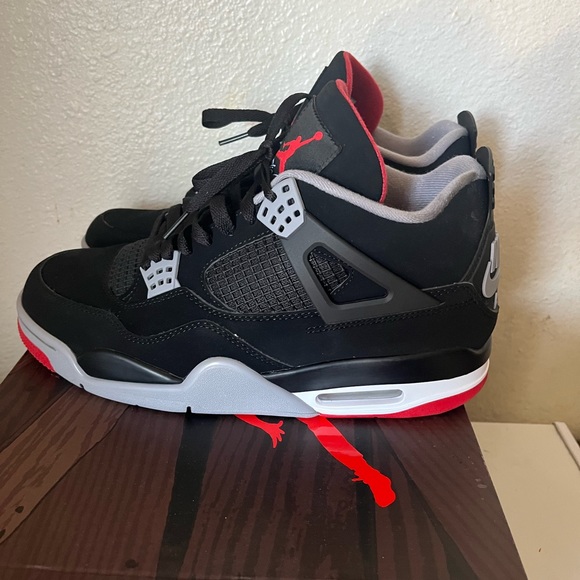 Jordan Bred 4 - Picture 5 of 6